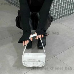 Shoulder Bags Fashion Popular Women's Bag Personality Designer Luxury Handbag Trend Versatile Ladies Shoulder Messenger Bag Classic Armpit Bag T240116