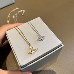 Women Designer Pendant Necklaces Full of Diamond Hollow Snow Small Saturn Necklace 925 Silver Clavicle Chain Overlap Wear New Style