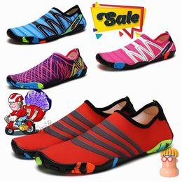 Summer New High Quality Casual Stripe Slippers Outdoor Sea Sports Soft Sole Men's Women's Sandals Classic Slippers