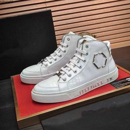 High quality luxury designer shoes casual sneakers breathable mesh stitching Metal elements are size38-45 vfred4587