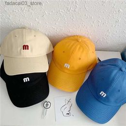 Ball Caps Women Summer M Letter Baseball Cap Fashion Korean Breathable Cotton Adjustable Sun Hat Men Women Snapback Cap Outdoor Peaked cap Q240116