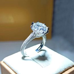 Yu Ying Luxurious Designs White Solid Gold 3Ct Brilliant Round Diamond Wedding Rings For Women Fashion Jewelry