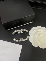 Brand Designer C Double Letter Brooches pins Women Men Luxury Rhinestone Diamond Crystal Pearl Brooch Suit Laple Pin Metal Fashion Jewellery Accessories