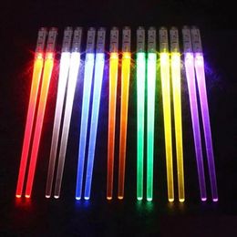 Creative 2Pcs/Pal Led Chopsticks Light Up Durable Lightweight Kitchen Dinning Room Party Portable Food Safe Tableware Drop Delivery Dhaow
