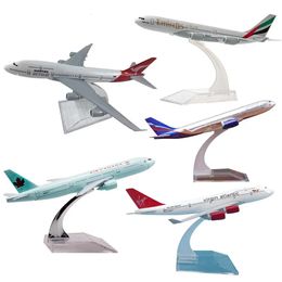 16 CM Airbus A320 A330 A340 A380 Boeing B737 B747 B777 B787 Airplanes Plane Model Diecast Aircraft Toys Airliner Model Kids Gift 240115