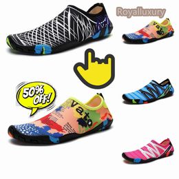 2024 Summer High Quality Outdoor Sports Soft Sole Men's Women's Beach Sandals Classic Casual Striped Socks EVA