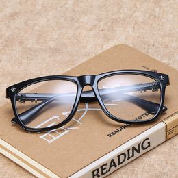 2024 Luxury Designer CH Sunglasses for Women Chromes Glasses Frames Mens Flat Lens Square Large Equipped Myopia Heart Eyeglass Frame Ladies Unisex Eyewear E232