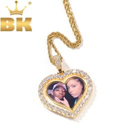 THE BLING KING DIY Spinning Double Sides Po Heart Shape Pendant Necklaces Poes Memory Jewellery For Couple Family Gift 240115