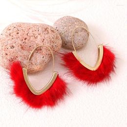 Dangle Earrings 1 Pair Christmas Temperament Winter Autumn V-shaped Hairy Earring Warm Fur Hoop Plush Jewelry Big Circle