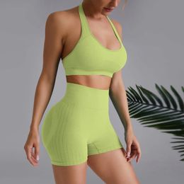 Wearing a seamless top set in the gym suitable for women's yoga pants gradient ties dyed legs sexy bra shorts sportswear and gym workout clothes 240116