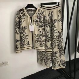 2023Ss Nuovo marchio di moda Casual Set sportivo da donna Pantaloni in maglia Tessuto jacquard