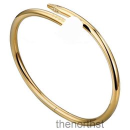 Love Gold Bracelet Nail Bracelet Designer Bangles for Women Mens Stainless Steel Alloy Armband18k Plated Silver Rose Jewellery Diamond Bracelets135C 135135C 135C