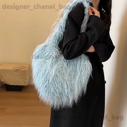 Shoulder Bags Cute Heart Design Shoulder Bag Luxury Plush Women Handbags Winter Fluffy Plush s for Women Warm Soft Faux Fur Bag Female T240116