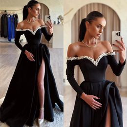 2024 Sexy Prom Dresses Off Shoulder Black Plus Size Pearls Floor Length Satin Vintage Long Sleeves Evening Gowns Side Split