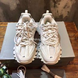 Women's Elevated Triple S Track 3XL Shoes Paris Sneakers 3.0 Men's Outdoor Thick Sole Led Light Balencciaga Sports Running Sneaker FM24