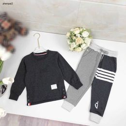 Luxury baby Tracksuits Color blocking design kids designer clothes Size 100-160 Autumn round neck hoodie and White striped pants Jan10