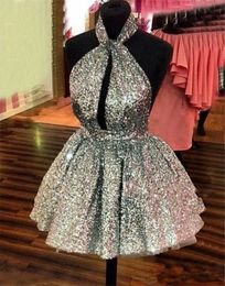 Sparkly Sier paljett Homecoming Halter Sexig backless Short Prom Hollow Front Tail Party Dresses Billig Anpassa