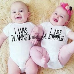 Rompers Twins Baby Bodysuit I Was Planned and I Was A Surprise Newborn Toddler Jumpsuit Boys Girls Funny Baby Outfits Infant Shower Gift H240508