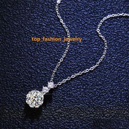 Korean Trend Moissanite Four-Leaf Clovers Inlaid With Diamond Lucky Daily Versatile Necklace Pendant For Girlfriend Gift Drop Delive Dhbxj
