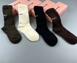 Women's Design Socks Letter High Tube Socks Fashionable Luxury Breathable Designer Women's Anti Odour and Antibacterial Socks Embroidery