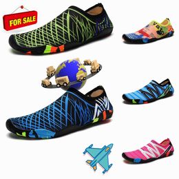 Summer high-quality outdoor sports soft soled men's women's beach sandals classic casual striped black socks