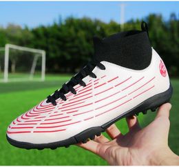 New Outdoor Shoes Men Football Shoes Long Spikes Ultralight Soccer Cleats Professional Training Grass Futsal Grass Unisex TF AG