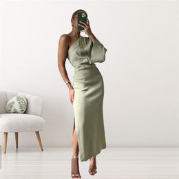 Women's Fashion Casual Pleated Sudress Sexy One Shoulder Long sleeved Women's Dress 2024 Summer Solid Side Sewn Robe 240116