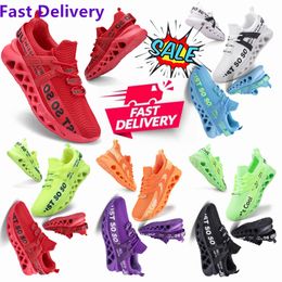 Running shoes men women designer sneakers Triple Black White University Red Light Aqua Racer Blue mens womens outdoor sports trainers fashion