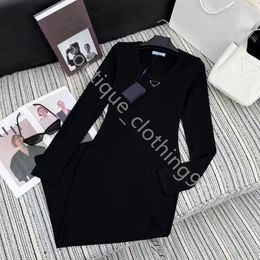 24ss Designer Women's Casual Dresses Fashion Brands Womens Tops Tank Dress Knitted Cotton U Neck Long sleeved Solid Sexy Dresses Elasticity Bodycon Mini Skirt