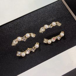 Simple Style Women Pearl Earring Charm Luxury Boutique Jewellery Original Designer Logo Stud Earrings New Girl Couple Gift Jewellery With Box Stud Earrings