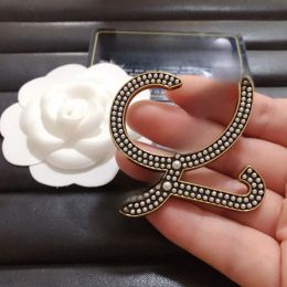 Jewellery pins brooch pins Women Designer Pins Brooch For Women Gold Broochs Mens Classic Brand Breastpin Scarf Suit Party Dress Ornament