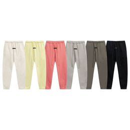 Primavera e autunno Nuovi pantaloni sanitari SSENTIAL Lettera floccata Stampata Pantaloni casual da uomo e da donna Pantaloni sportivi versatili Leggings di moda