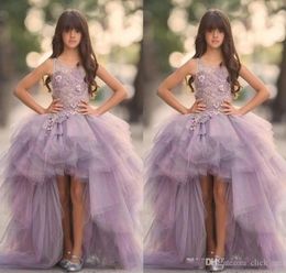 Lavender High Low Girls Pageant Gowns Lace Applique Princess Flower Girl Dresses For Wedding Tiered Skirt Tulle Puffy Kids Party D8091357