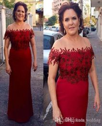 2019 Lace Mother of the Bride Dresses Vintage Red Sheer Neck Formal Godmother Evening Wedding Party Guests Gown Plus Size Custom M3393797