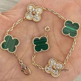 Designer Charm Bracelets Van Four Leaf Clover Cleef Bracelet luxury bracelets light luxury style new fourleaf black shell full of diamonds microencrusted de