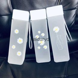 Wasserflaschen, transparent, für den Sommer, kleine Gänseblümchen-Blumen-Kunststoff-Wasserbecher, Outdoor-Sport, Studentenbecher, kreatives Geschenk, quadratische Flaschen, direktes Trinken