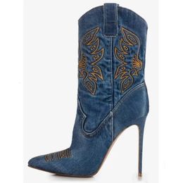 European and American Retro Embroidered Western Boots Women's British Style Denim Pointed Short Boots V-shaped Sleeve Boots 240116