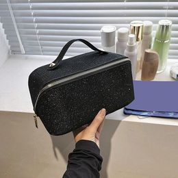 Cosmetic Bags Large-Capacity Makeup Bag PU Leather Portable Travel Wash Toiletries Organizer Stylish Female Handheld Storage Box