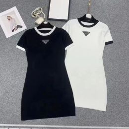 Designer Triangle Standard 2024 New Retro Casual Dress Fashion Classic Black & White Colour Contrast Simple Slim Short-sleeved Dress