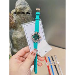 Four Menwatch Wristwatch Luxury Alhambra Women Cleefly Watch Fashion Van Leaf Grass Women's Diamond Y8O5 6759