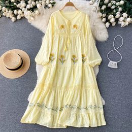 Vintage Chic Women Bohemian Heavy Flowers Embroidered Cotton Medium length Dress Robe Ladies V Neck Tassel Boho Maxi Dresses 240116