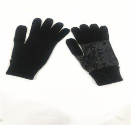 knit autumn solid Colour gloves European and American designers for men womens touch screen glove winter fashion mobile smartphone 1663631