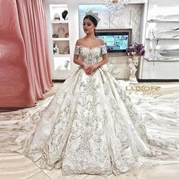 Luxury Appliqued Ball Gown Wedding Dresses Elegant Off the Shoulder Short Sleeves Beaded Chapel Train Wedding Bridal Gown Plus Siz309S