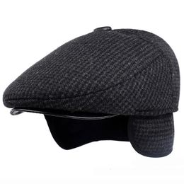 HT1847 Classic Man Cap Autumn Winter Hat with Ear Flap Elder Male Dad Warm sboy Ivy Flat Wool Blend Men Beret 240116