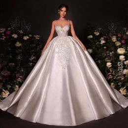 Fabulosas pérolas vestido de baile vestidos de casamento appliqued vestido de noiva cintas de espaguete trem varredura cetim vestido de novia para noiva yd