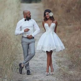 Lovely Beach Short Wedding Dresses Sweetheart Neckine Puffy A Line White Satin and Tulle Mini Bridal Gowns Reception Dress201S