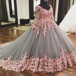 Blush Pink Lace Applicated Quinceanera Dresses Grey Long Sleeve V Neck Girls Evening Formal Gown vestidos de quincea era sweet 15 2509