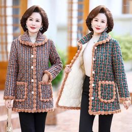 Women's Trench Coats Middle-Aged Elderly Mothers Cotton Keep Warm Down Clothes Add Velvet Small Padded Jacket Female Checker Printing Coat