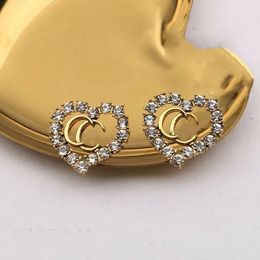 Retro Luxurys Buchstabe Herzohrohrringe Designer Brief Diamant oder Perlenohrring für Frauen Hochwertige Schmuckzubehör Geschenke 20Style