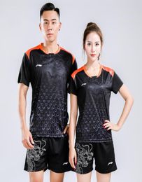 New 2018 badminton suits TShirts sports shorts tennis shirts men and women breathed quickly and played table tennis clothes3389272